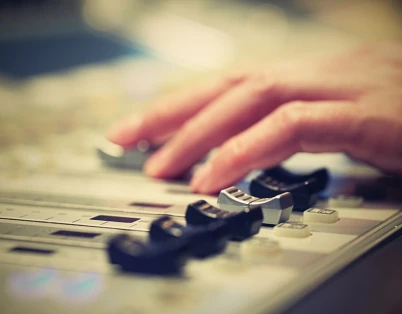 Anatel adia vigência de regulamentos de licenciamento e de uso de espectro para radiodifusão