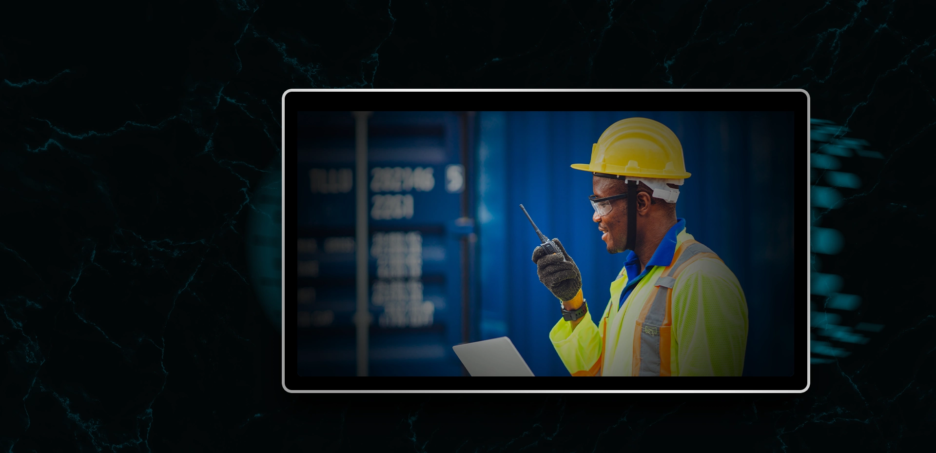 Locação de Rádios | e Infraestrutura | de Telecomunicações